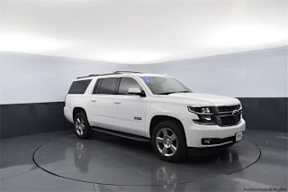 2017 Chevrolet Suburban LT 1500 1GNSCHKC9HR338758 2017 Chevrolet Suburban LT 1500