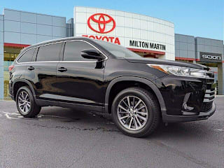 2019 Toyota Highlander XLE 5TDKZRFH6KS561450 2019 Toyota Highlander XLE