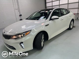 2018 Kia Optima S 5XXGT4L34JG240672 2018 Kia Optima S
