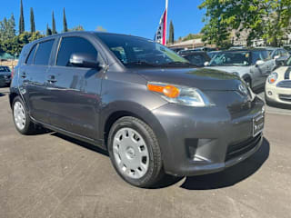 2010 Scion xD Base JTKKU4B49AJ050789 2010 Scion xD Base
