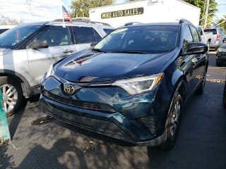 2017 Toyota RAV4 LE JTMZFREV6HJ130014 2017 Toyota RAV4 LE