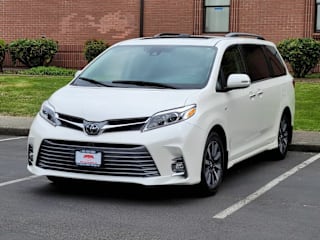 2018 Toyota Sienna XLE 7-Passenger 5TDDZ3DC1JS189351 2018 Toyota Sienna XLE 7-Passenger
