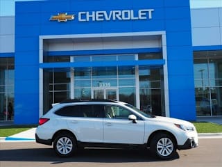 2018 Subaru Outback 2.5i Premium 4S4BSACC5J3317931 2018 Subaru Outback 2.5i Premium