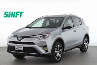 2018 Toyota RAV4 JTMWFREV6JJ172708 2018 Toyota RAV4