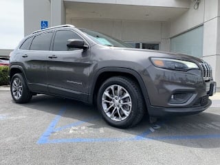 2019 Jeep Cherokee Latitude Plus 1C4PJLLN5KD209752 2019 Jeep Cherokee Latitude Plus