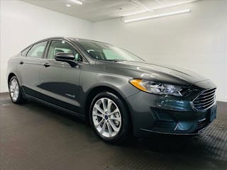 2019 Ford Fusion Hybrid SE 3FA6P0LU2KR208359 2019 Ford Fusion Hybrid SE