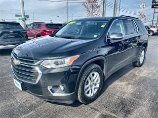 2019 Chevrolet Traverse LT Cloth 1GNERGKW5KJ245015 2019 Chevrolet Traverse LT Cloth