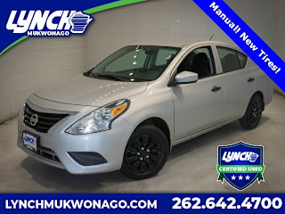 2017 Nissan Versa 1.6 S 3N1CN7APXHL807131 2017 Nissan Versa 1.6 S