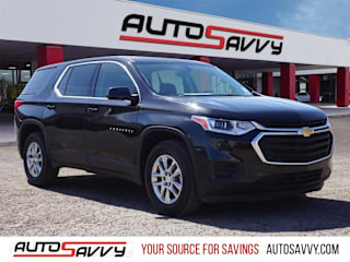 2019 Chevrolet Traverse LS 1GNERFKW3KJ214534 2019 Chevrolet Traverse LS