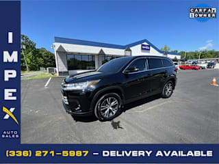2019 Toyota Highlander LE 5TDBZRFHXKS739456 2019 Toyota Highlander LE