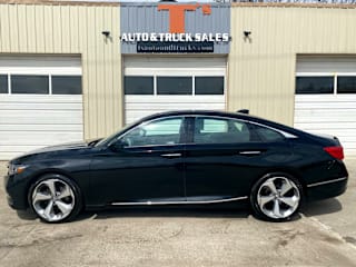 2018 Honda Accord Touring 1HGCV2F9XJA032922 2018 Honda Accord Touring