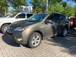 2014 Toyota RAV4 XLE 2T3RFREV0EW151065 2014 Toyota RAV4 XLE