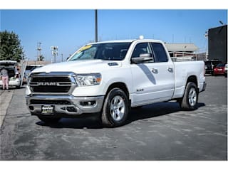 2019 Ram Pickup 1500 1C6RREBG7KN813322 2019 Ram Pickup 1500