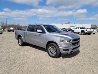 2020 Ram Pickup 1500 Laramie 1C6SRFJT7LN219563 2020 Ram Pickup 1500 Laramie