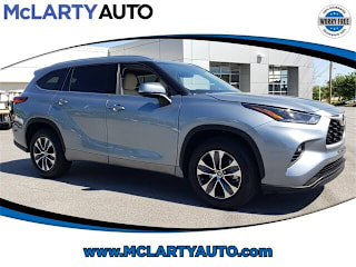 2021 Toyota Highlander XLE 5TDGZRAHXMS037573 2021 Toyota Highlander XLE