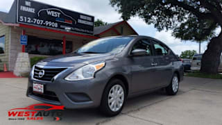 2017 Nissan Versa 1.6 SV 3N1CN7AP4HL860682 2017 Nissan Versa 1.6 SV