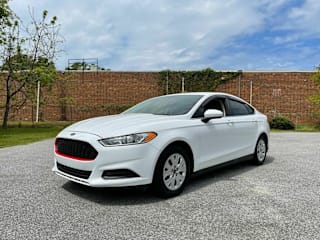 2014 Ford Fusion S 1FA6P0G71E5372228 2014 Ford Fusion S