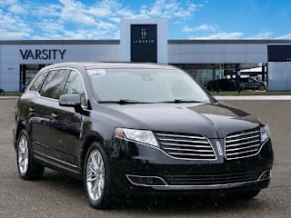 2018 Lincoln MKT Reserve 2LMHJ5ATXJBL01686 2018 Lincoln MKT Reserve