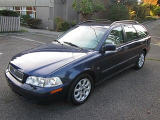 2002 Volvo V40 Base YV1VW295X2F837122 2002 Volvo V40 Base