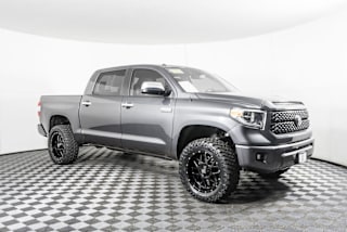 2018 Toyota Tundra Platinum 5TFAY5F16JX717084 2018 Toyota Tundra Platinum