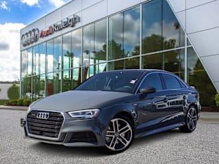 2019 Audi A3 2.0T quattro Premium Plus WAUJEGFF1KA122385 2019 Audi A3 2.0T quattro Premium Plus