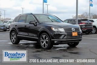 2017 Volkswagen Touareg V6 Wolfsburg WVGRF7BP0HD006356 2017 Volkswagen Touareg V6 Wolfsburg