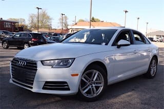 2017 Audi A4 WAUANAF47HN034681 2017 Audi A4