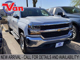 2018 Chevrolet Silverado 1500 LT 3GCUKREC1JG362323 2018 Chevrolet Silverado 1500 LT