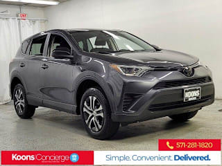 2018 Toyota RAV4 LE JTMZFREV3JJ177295 2018 Toyota RAV4 LE