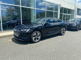 2020 Audi e-tron quattro Premium Plus WA12ABGEXLB035778 2020 Audi e-tron quattro Premium Plus