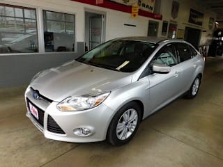 2012 Ford Focus 1FAHP3H28CL239035 2012 Ford Focus