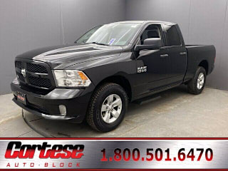 2018 Ram Pickup 1500 1C6RR7FG9JS102372 2018 Ram Pickup 1500