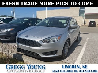 2017 Ford Focus SE 1FADP3F27HL300688 2017 Ford Focus SE