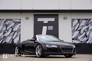 2011 Audi R8 5.2 quattro Spyder WUATNAFG7BN002233 2011 Audi R8 5.2 quattro Spyder