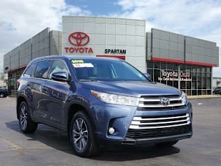 2018 Toyota Highlander XLE 5TDJZRFH8JS885249 2018 Toyota Highlander XLE