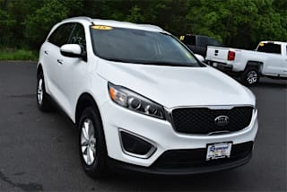 2018 Kia Sorento LX 5XYPG4A3XJG385993 2018 Kia Sorento LX