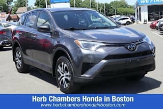2018 Toyota RAV4 LE JTMBFREV4JJ237795 2018 Toyota RAV4 LE