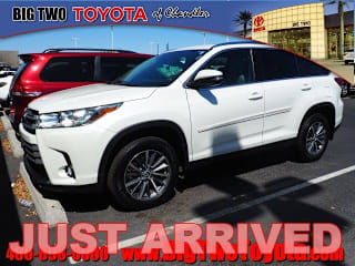 2019 Toyota Highlander XLE 5TDJZRFHXKS580644 2019 Toyota Highlander XLE