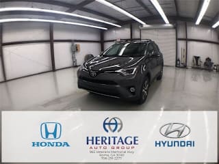 2017 Toyota RAV4 XLE 2T3WFREV7HW377546 2017 Toyota RAV4 XLE
