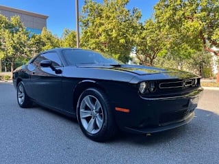 2018 Dodge Challenger SXT 2C3CDZAG6JH325285 2018 Dodge Challenger SXT