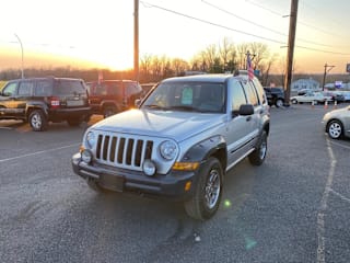 2005 Jeep Liberty 1J4GL38K75W725364 2005 Jeep Liberty