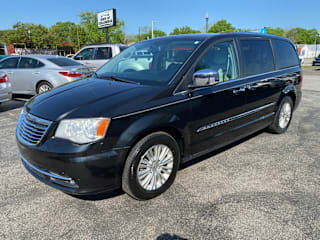 2013 Chrysler Town and Country Limited 2C4RC1GG6DR676956 2013 Chrysler Town and Country Limited