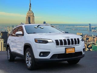 2019 Jeep Cherokee Latitude Plus 1C4PJMLB2KD201121 2019 Jeep Cherokee Latitude Plus