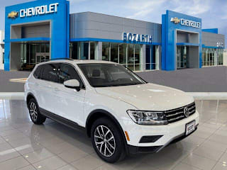2019 Volkswagen Tiguan 2.0T SE 4Motion 3VV2B7AX6KM031083 2019 Volkswagen Tiguan 2.0T SE 4Motion