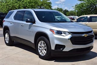 2020 Chevrolet Traverse LS 1GNERFKW0LJ213259 2020 Chevrolet Traverse LS