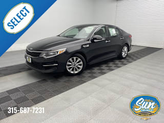 2016 Kia Optima LX 5XXGT4L31GG061465 2016 Kia Optima LX