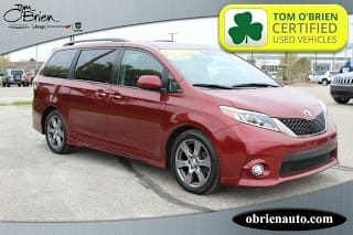 2017 Toyota Sienna SE 8-Passenger 5TDXZ3DC6HS817072 2017 Toyota Sienna SE 8-Passenger