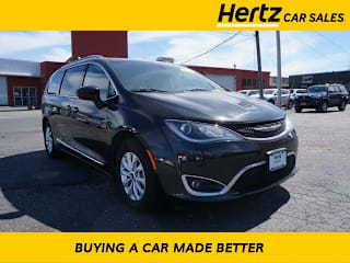 2019 Chrysler Pacifica Touring L 2C4RC1BG2KR650469 2019 Chrysler Pacifica Touring L
