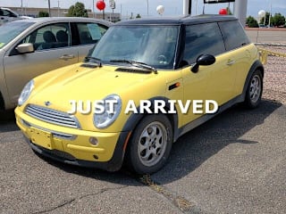 2002 MINI Cooper Base WMWRC334X2TC31049 2002 MINI Cooper Base