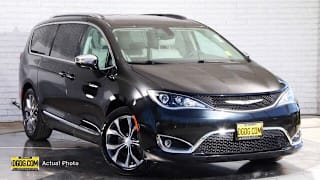 2017 Chrysler Pacifica Limited 2C4RC1GG1HR841639 2017 Chrysler Pacifica Limited